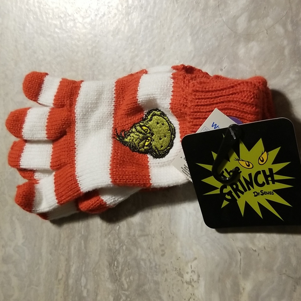 Brand new Grinch gloves adult